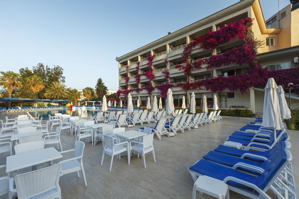 Venus Hotel Side Bagian luar foto